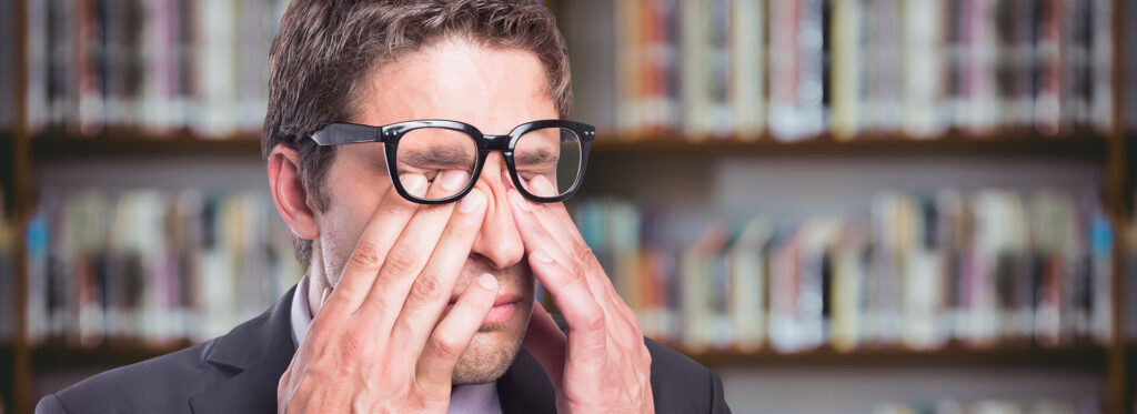 rubbing your eyes can harm your vision