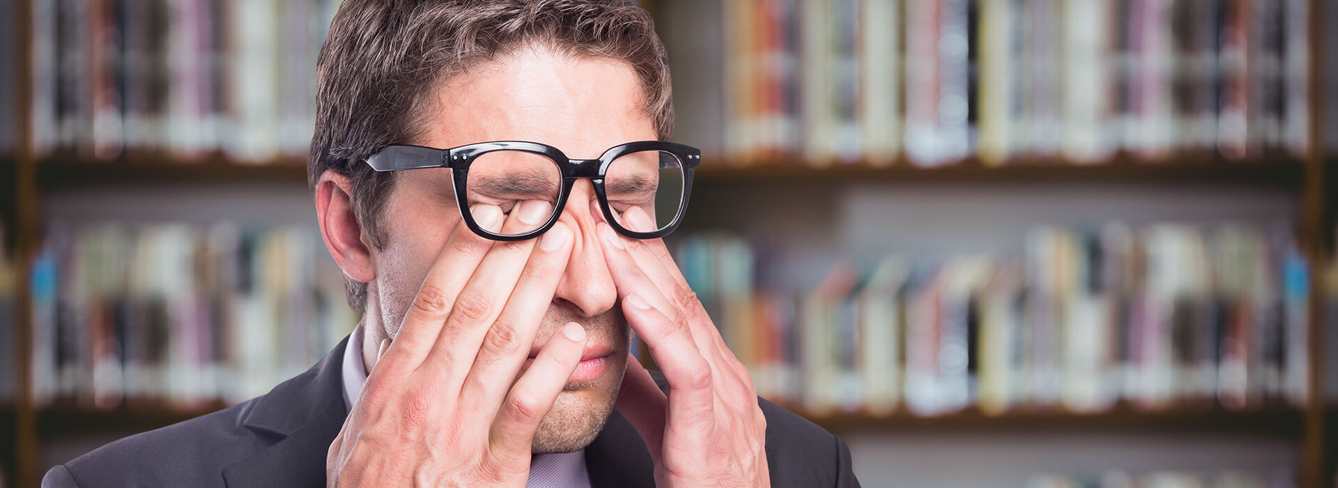 rubbing your eyes can harm your vision