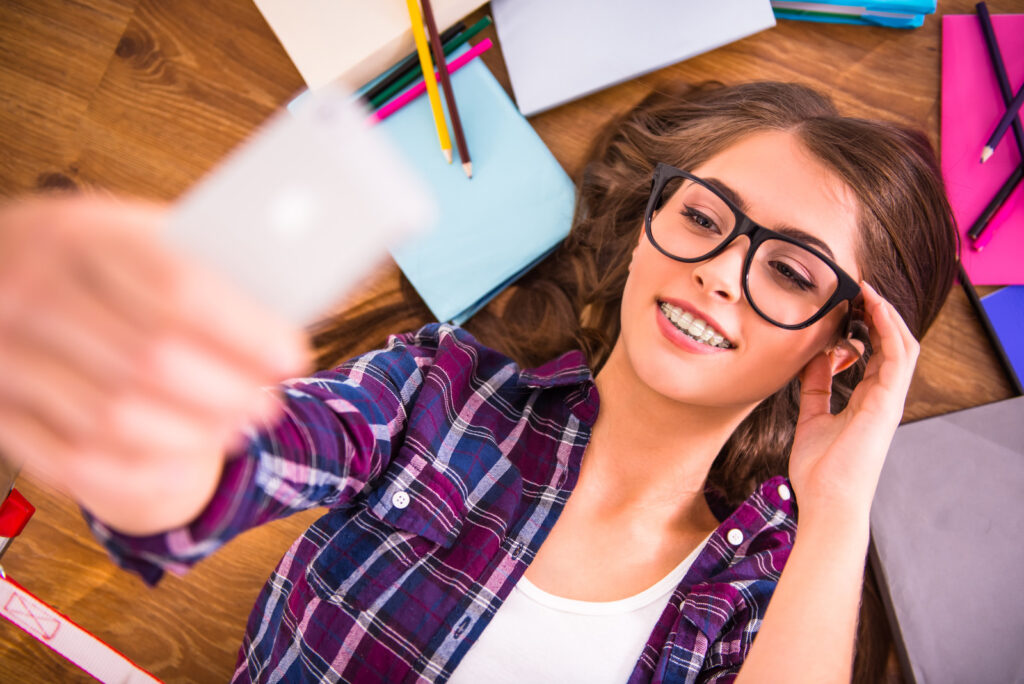 what are the advantages of lasik eye surgery