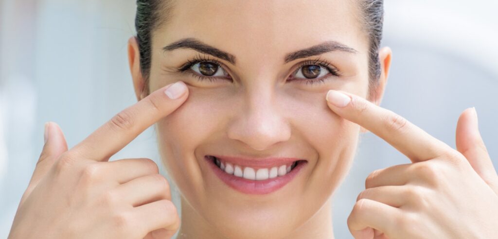 seeing clearly a comparison of lasik and cataract surgery